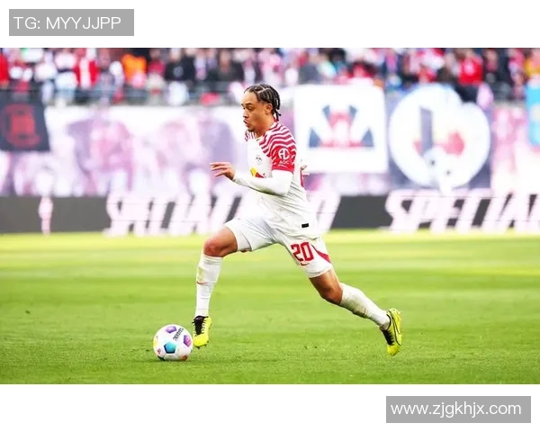 足球明星精彩绕杆射门瞬间回顾与技术解析